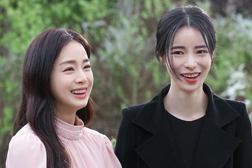 Kim Tae Hee mất điểm khi chung khung hình với ác nữ The Glory