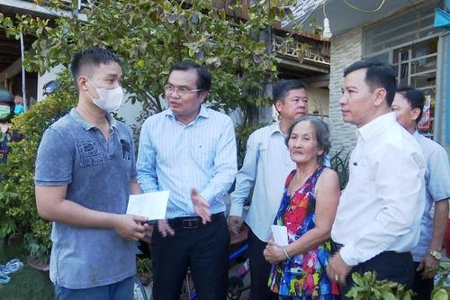 Hỏa hoạn gây thiệt hại 2 nhà dân và 1 nhà kho