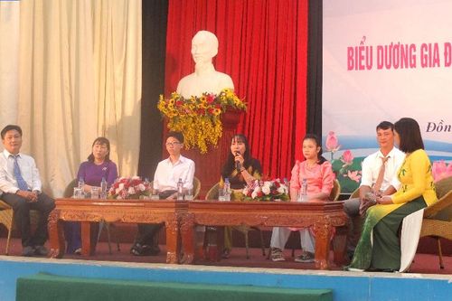 Biểu dương 49 gia đình công nhân, viên chức, lao động tiêu biểu năm 2023
