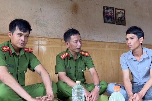 Hối hận vì trót tin lời hứa 'việc nhẹ, lương cao'