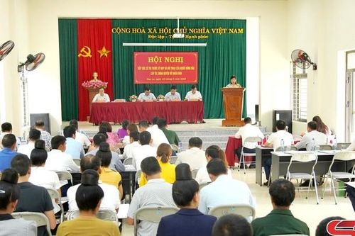 Tổ đại biểu HĐND tỉnh tại Thành phố tiếp xúc cử tri tại xã Hua La
