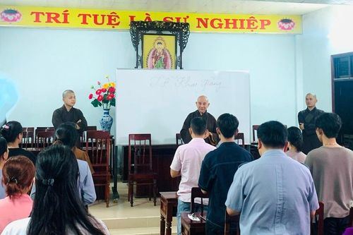 Chùa Hoa Nghiêm (TP.Quảng Ngãi) khai giảng lớp giáo lý Phật pháp