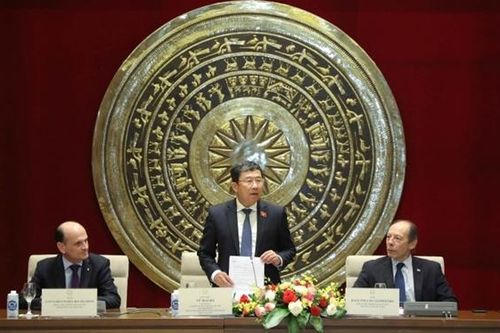 Chủ nhiệm Ủy ban Đối ngoại Vũ Hải Hà tiếp Đại sứ Cộng hòa Argentina và Đại sứ Cộng hòa Đông Uruguay