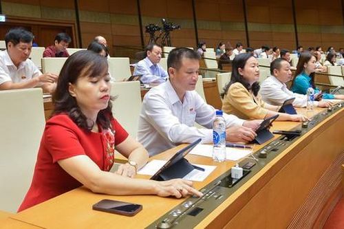 Quốc hội thông qua Luật Đấu thầu (sửa đổi)