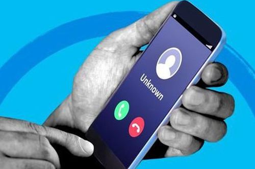 Mất gần nửa tỉ đồng sau khi nghe cuộc điện thoại lạ giả danh công an