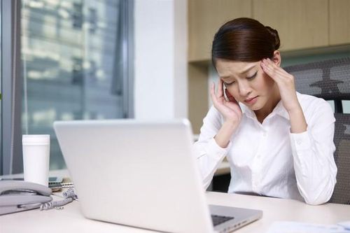 Vì sao những người làm báo dễ bị đau dạ dày?