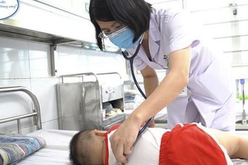 Hơn 1.200 trẻ mắc tay chân miệng đến khám tại BV Nhi TW, cảnh báo biến chứng thần kinh