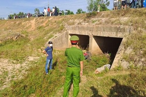 Quảng Nam: Phát hiện thi thể người đàn ông bên chiếc xe máy