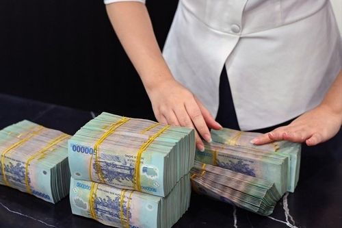 Thêm ngân hàng giảm mạnh lãi suất gửi tiết kiệm