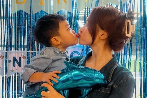 Hòa Minzy: Mẹ đơn thân đình đám Vbiz, nhan sắc lẫn sự nghiệp ngày càng thăng hạng