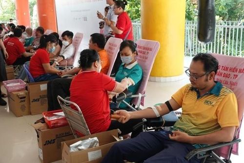 Sôi nổi ngày hội hiến máu 'Hành trình Đỏ' tại TP. HCM