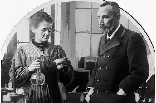 Gia đình huyền thoại: 5 thành viên giành 6 giải Nobel