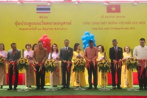 Khánh thành Cổng chào Việt Nam trên con đường Việt kiều lưu niệm tại Thái Lan