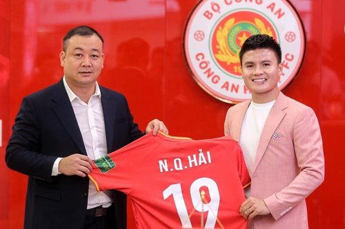Quang Hải về lại V-League: Bài học đúng đội, đúng thời điểm