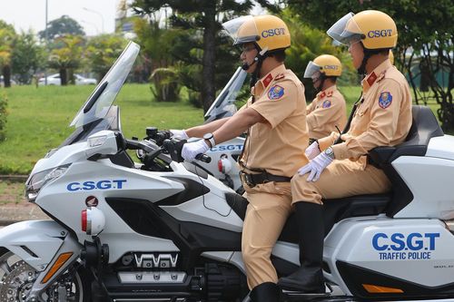 Sức mạnh đáng nể của dàn mô tô Honda Goldwing 2023 dẫn đoàn CSGT