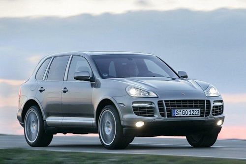 10 mẫu SUV đời cũ giá rẻ nhưng có khả năng tăng tốc siêu ấn tượng
