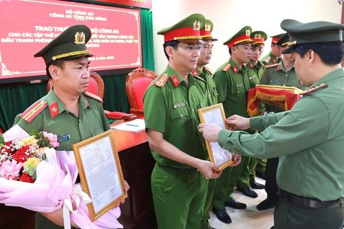 Bộ Công an khen thưởng 15 đơn vị thuộc Công an tỉnh Đắk Nông