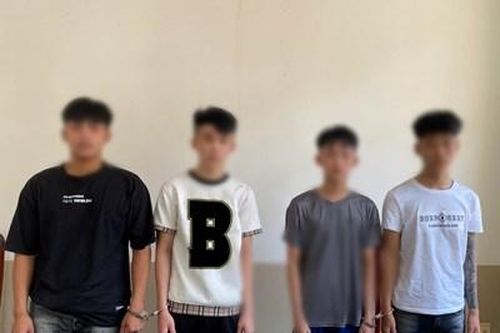 Nhóm cướp nhí mang theo dao, bình xịt hơi cay để cướp tài sản
