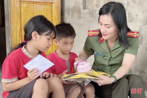 Ý nghĩa lớn từ chương trình 'Mẹ đỡ đầu' của Hội Phụ nữ Công an Hà Tĩnh