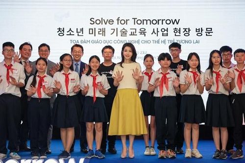 Đệ nhất phu nhân Hàn Quốc tham dự Solve for Tomorrow tại Hà Nội