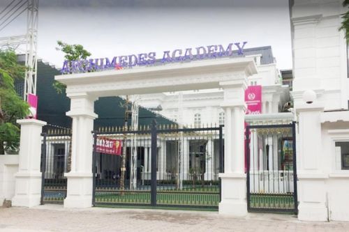Vụ học sinh lớp 1 bị bỏ quên trên xe đưa đón: Hiệu trưởng viết 'tâm thư' xin lỗi, nhận trách nhiệm