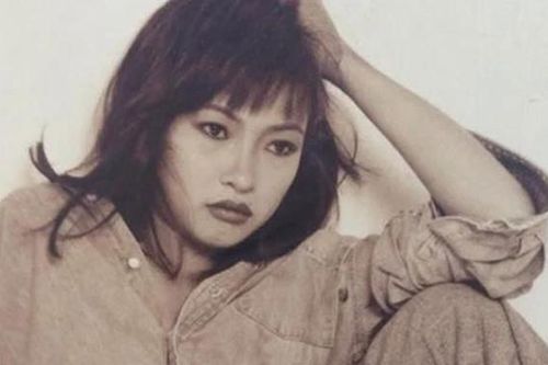 Phương Thanh: 'Ngày trươc, có người nói thẳng với tôi rằng, không thích tôi mặc váy'