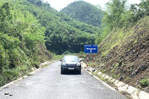 Quan Sơn quan tâm phát triển kết cấu hạ tầng giao thông