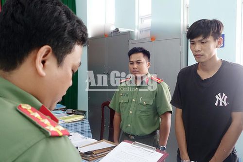 Công an An Giang bắt đối tượng chế tạo, tàng trữ, mua bán trái phép vũ khí quân dụng