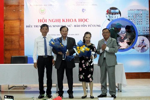 Hội nghị khoa học kỹ thuật điều trị sa tạng sinh dục nữ- bảo tồn tử cung