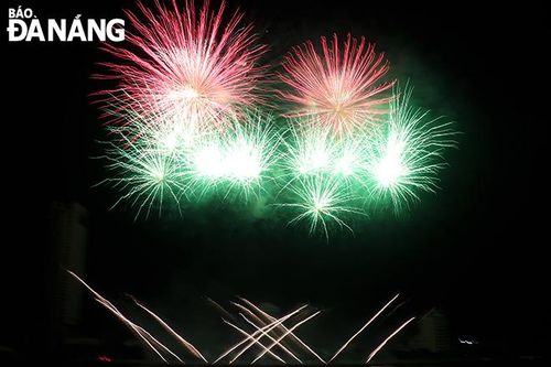 Đội Ba Lan: Làn gió mới từ màn trình diễn mang tên 'Rồng pháo hoa'