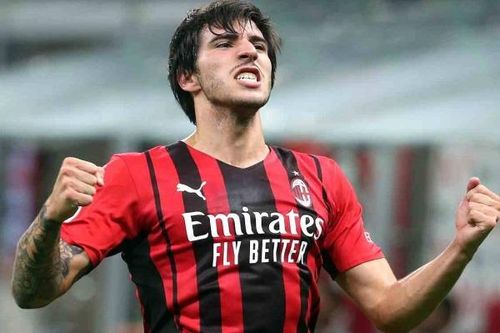 Lấy ngắn nuôi dài, AC Milan sẵn sàng bán tất cả
