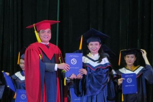 Trường Đại học Khánh Hòa: Trao bằng tốt nghiệp cho gần 500 sinh viên