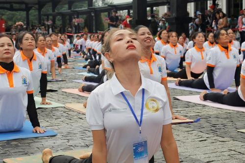Ngày Quốc tế Yoga lần thứ 9 làm giàu thêm tình hữu nghị Việt - Ấn