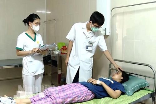 Cảnh báo gia tăng tai nạn thương tích trẻ em dịp hè