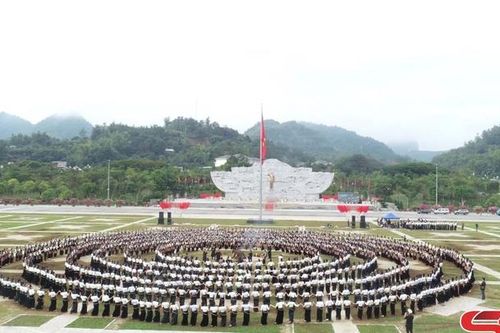Phát triển phong trào văn nghệ quần chúng