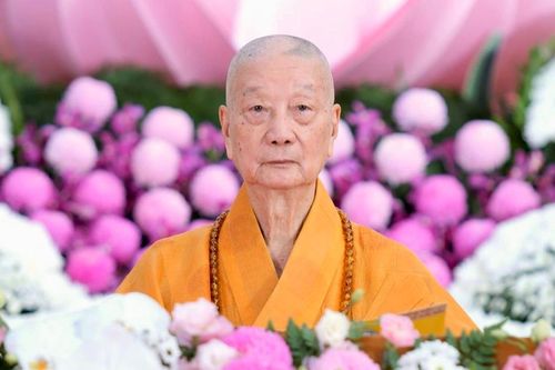 Trưởng lão Hòa thượng Thích Trí Quảng giảng về ý nghĩa quy y theo tinh thần Pháp Hoa