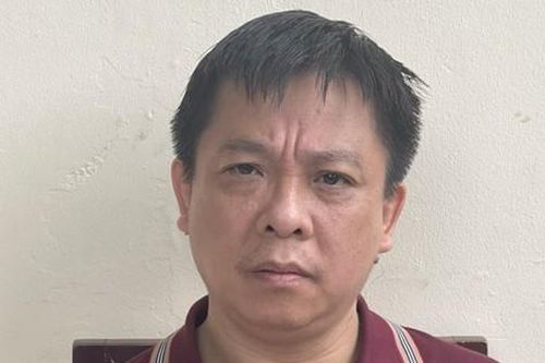 Khởi tố, bắt tạm giam Chủ tịch Công ty cổ phần vàng Phú Cường về tội 'Vận chuyển trái phép tiền tệ qua biên giới'