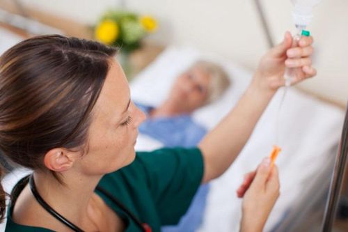 Truyền dịch tại nhà - những hệ lụy khôn lường