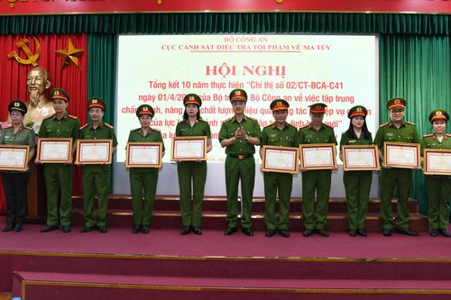 'Tiệt nọc' tội phạm ma túy, cắt nguồn cầu, đánh mạnh nguồn cung