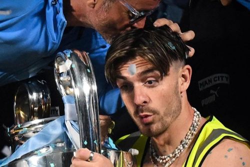 Đồng hồ của cầu thủ được trả lương cao tại Premier League