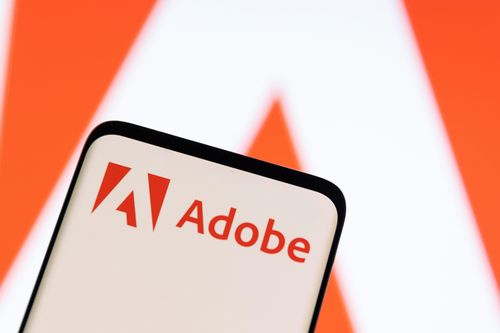 Người Việt rủ nhau chuyển vùng để mua bộ phần mềm Adobe giá rẻ
