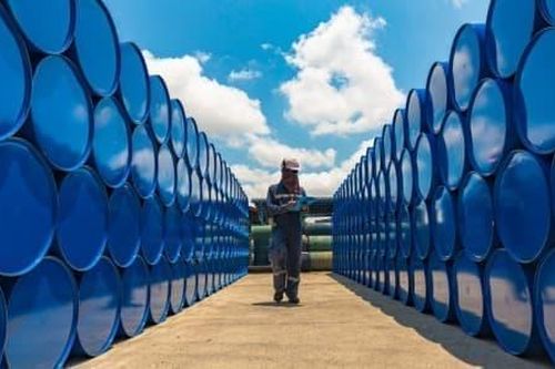 Giá dầu Trung Đông tăng vọt nhờ sức mua mạnh mẽ từ châu Á