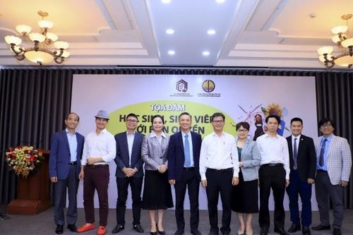 Cần nghiên cứu, ban hành Luật Bản quyền tác giả!