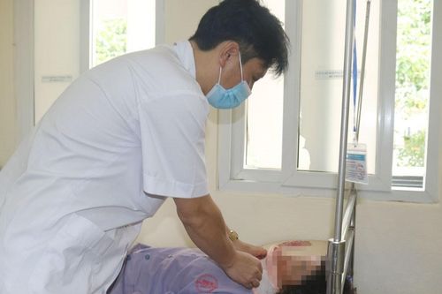 Trong 1 tháng 10 người nhập viện sau khi trèo cây hái vải