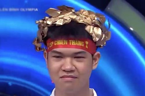 Nam sinh chuyên sư phạm thắng câu hỏi loại trực tiếp, đoạt vé trận quý III Đường lên đỉnh Olympia 23