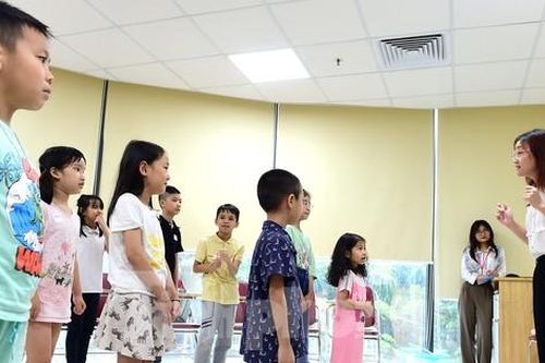 Câu lạc bộ tiếng Anh Cambridge miễn phí