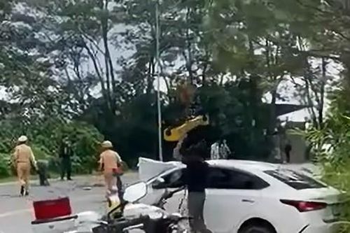 Liên tiếp 2 vụ tai nạn trên đèo Mimosa, một ô tô bốc cháy