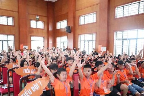 Thanh thiếu nhi Nghệ An tham gia trại hè kỹ năng sống