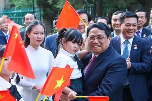 Thủ tướng mong kiều bào nêu cao lòng tự hào dân tộc, tinh thần đoàn kết