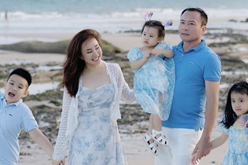 Vy Oanh xuất hiện cùng chồng đại gia sau thời gian kín tiếng